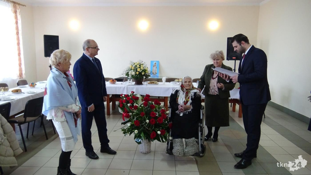 Setne urodziny Józefy Patynowskiej z Brodów w gminie Końskie [wideo, zdjęcia]