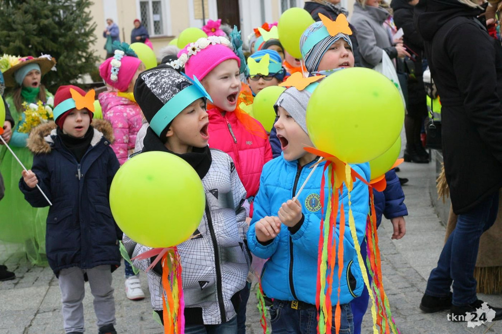 Przedszkolaki w Końskich budziły wiosnę! Zobaczcie wideo i zdjęcia