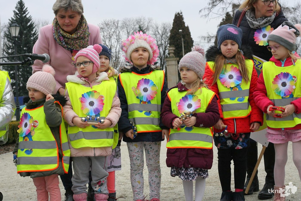 Przedszkolaki w Końskich budziły wiosnę! Zobaczcie wideo i zdjęcia