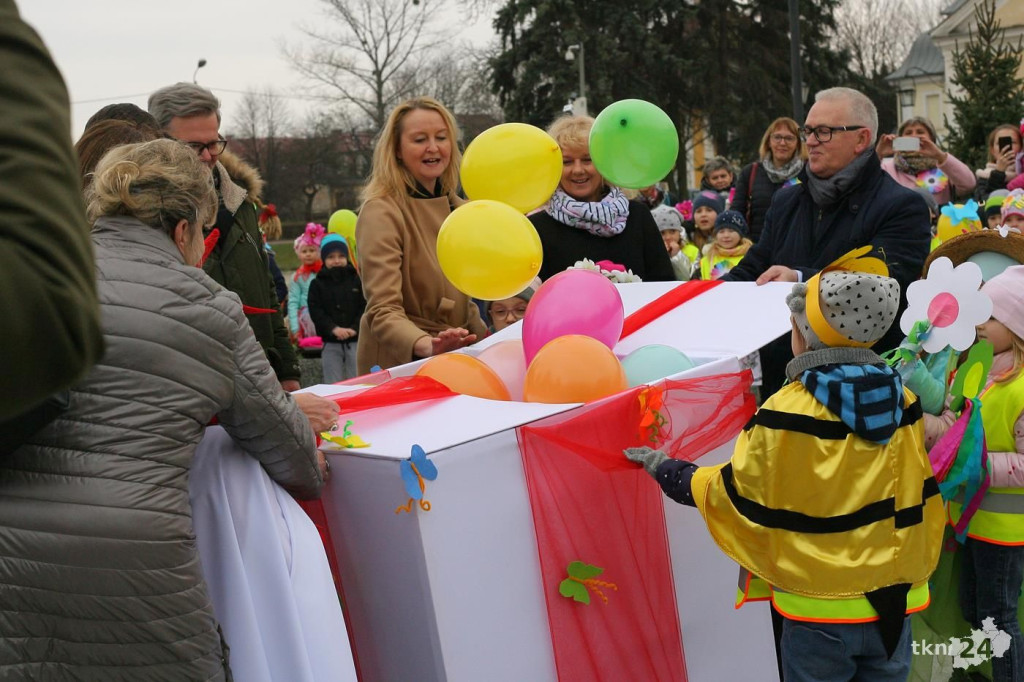 Przedszkolaki w Końskich budziły wiosnę! Zobaczcie wideo i zdjęcia