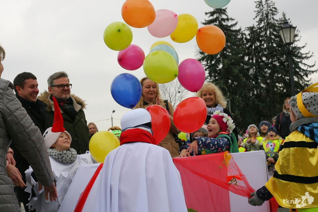 Przedszkolaki w Końskich budziły wiosnę! Zobaczcie wideo i zdjęcia