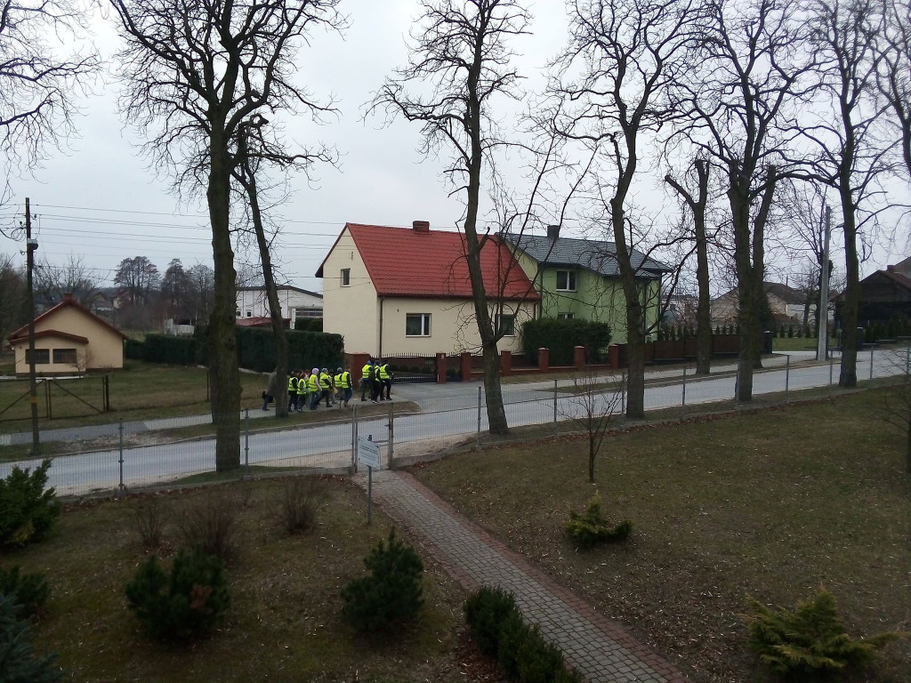 Spontaniczna akcja sprzątania świata w Fałkowie [zdjęcia]