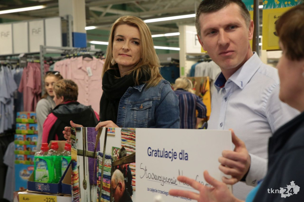 Klienci koneckiego Tesco zadecydowali komu przyznać granty [wideo, zdjęcia]