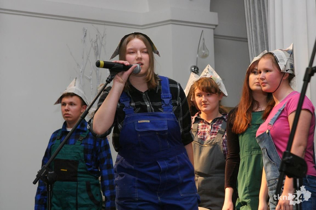 Młodzież z `Nowego` z Teatru `Lustro` zachwyciła w Leliwie [wideo, zdjęcia]
