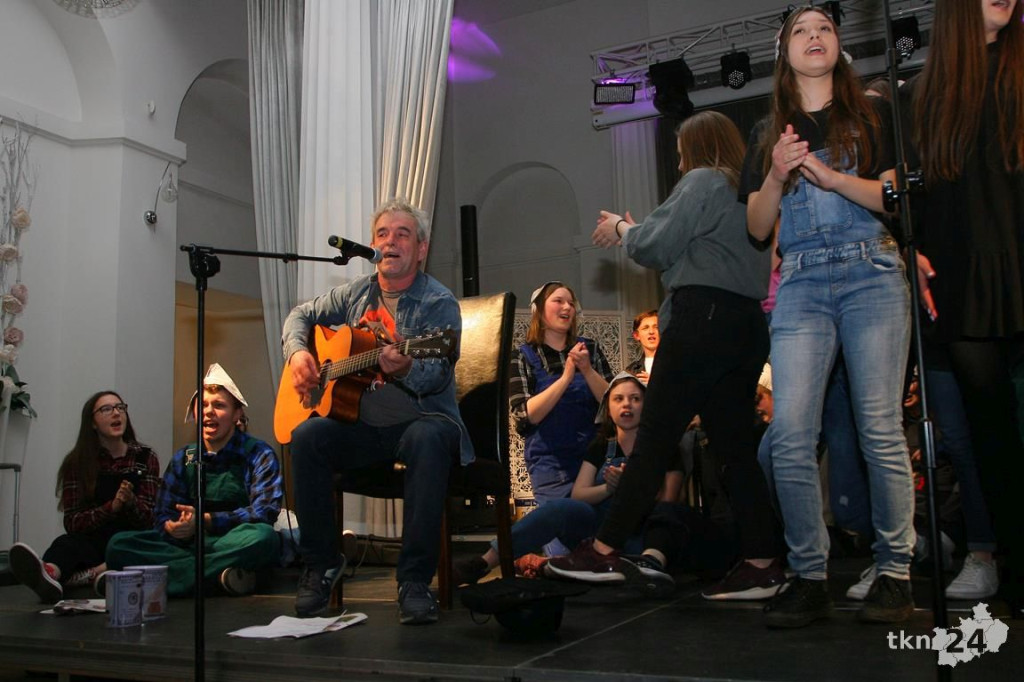 Młodzież z `Nowego` z Teatru `Lustro` zachwyciła w Leliwie [wideo, zdjęcia]