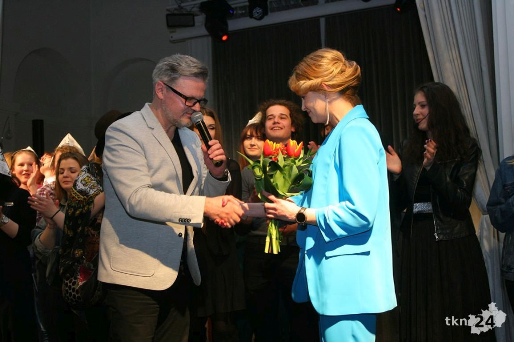Młodzież z `Nowego` z Teatru `Lustro` zachwyciła w Leliwie [wideo, zdjęcia]