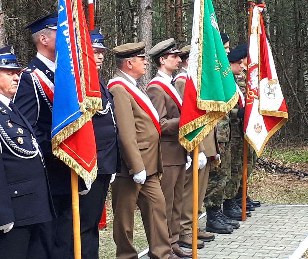 Uczcili pamięć trzynastu zamordowanych Polaków [zdjęcia]