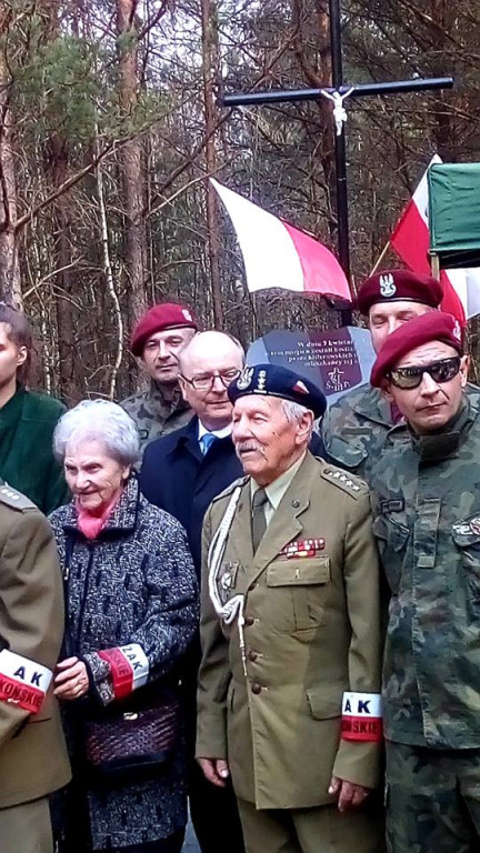 Uczcili pamięć trzynastu zamordowanych Polaków [zdjęcia]