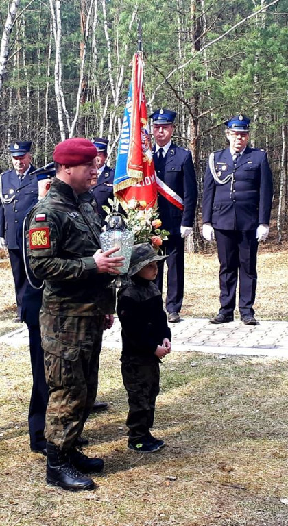 Uczcili pamięć trzynastu zamordowanych Polaków [zdjęcia]