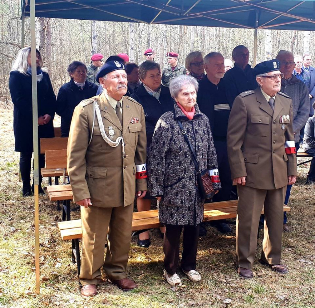 Uczcili pamięć trzynastu zamordowanych Polaków [zdjęcia]