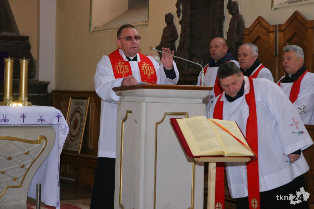 Konecczanie powitali relikwie Krzyża Świętego [fotogaleria]