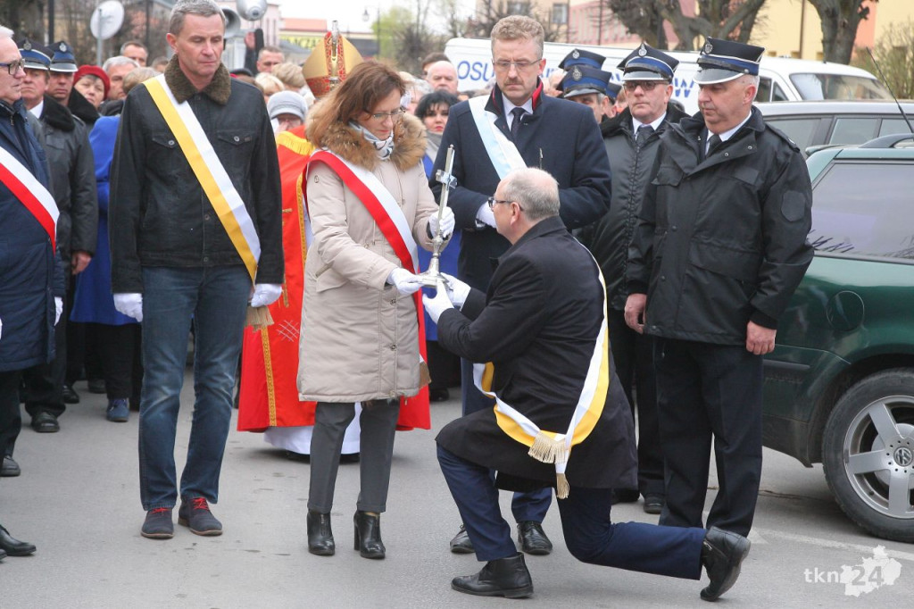 Konecczanie powitali relikwie Krzyża Świętego [fotogaleria]