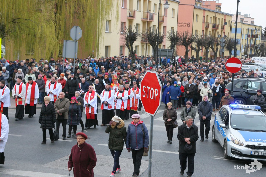 Konecczanie powitali relikwie Krzyża Świętego [fotogaleria]