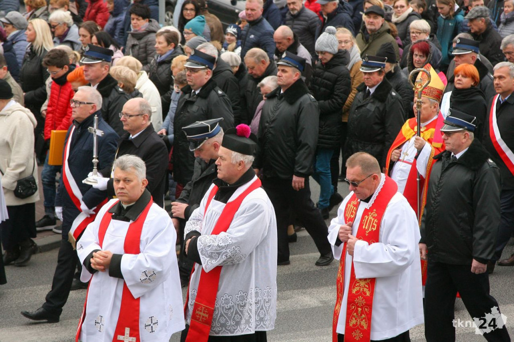 Konecczanie powitali relikwie Krzyża Świętego [fotogaleria]