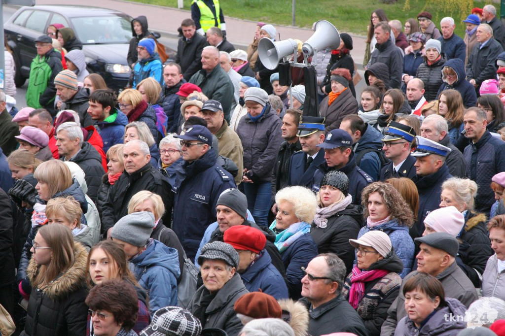 Konecczanie powitali relikwie Krzyża Świętego [fotogaleria]