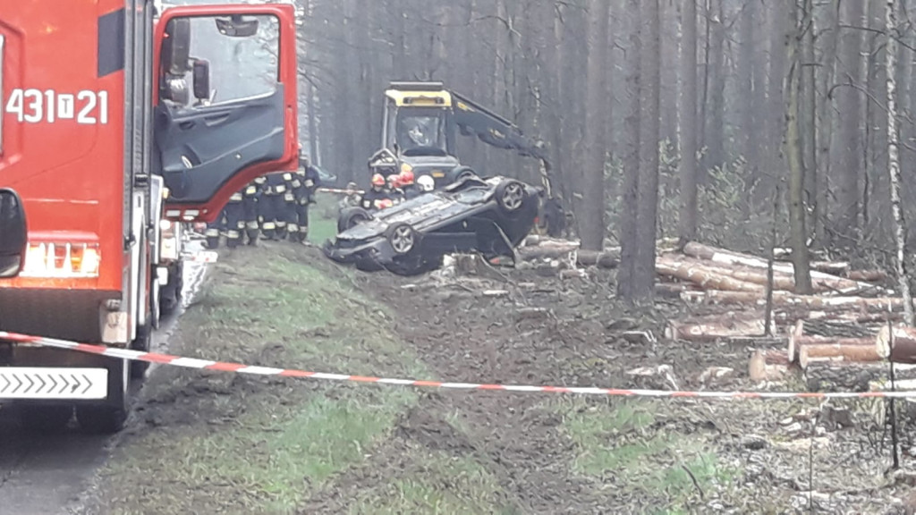 Aktualizacja: Dachowanie w okolicach krzyżówek radoszyckich! Są poszkodowani [zdjęcia]