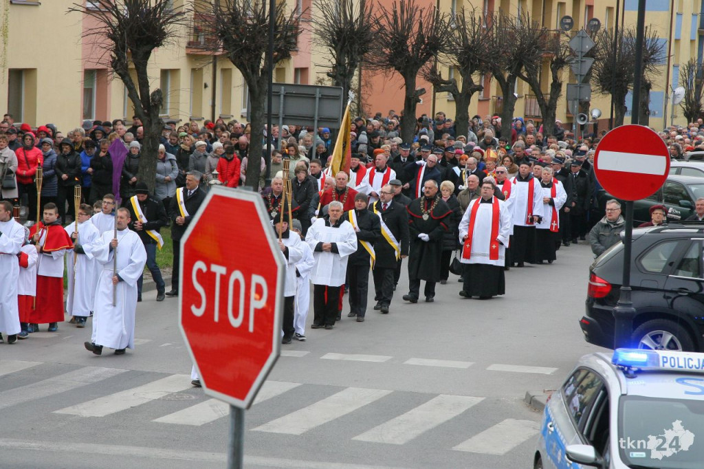 Relacja wideo: Relikwie Krzyża Świętego już w Kolegiacie w Końskich!