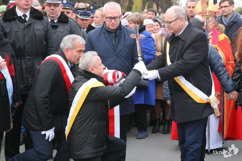 Relacja wideo: Relikwie Krzyża Świętego już w Kolegiacie w Końskich!
