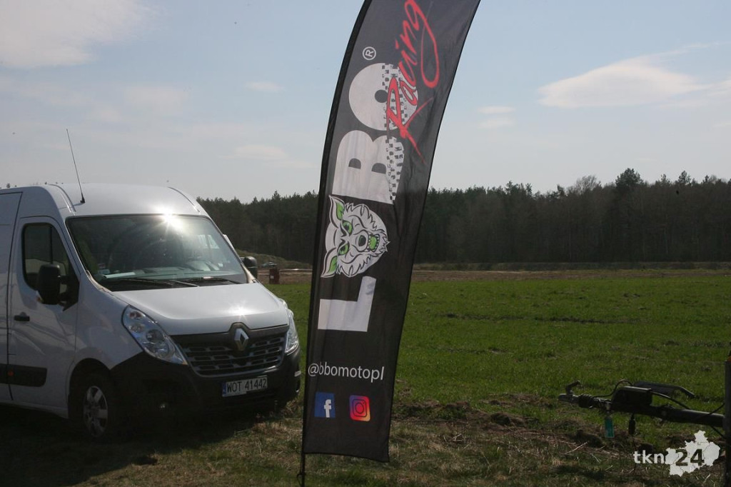 W niedzielę motocykle latały w Przybyszowach [fotorelacja]