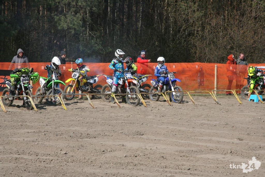 W niedzielę motocykle latały w Przybyszowach [fotorelacja]