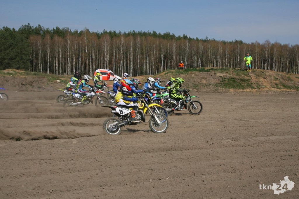 W niedzielę motocykle latały w Przybyszowach [fotorelacja]
