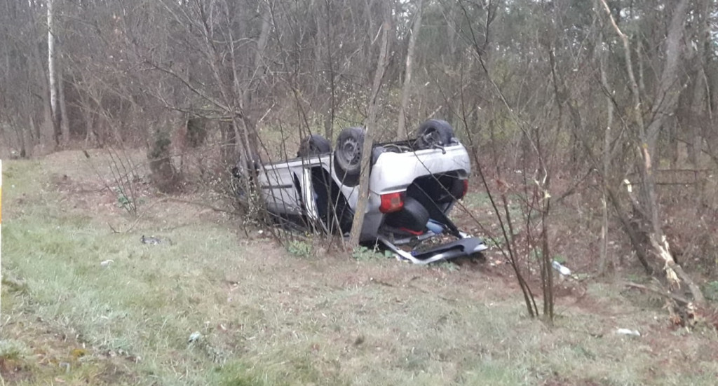 Corolla dachowała w okolicy Kopanin [zdjęcia]