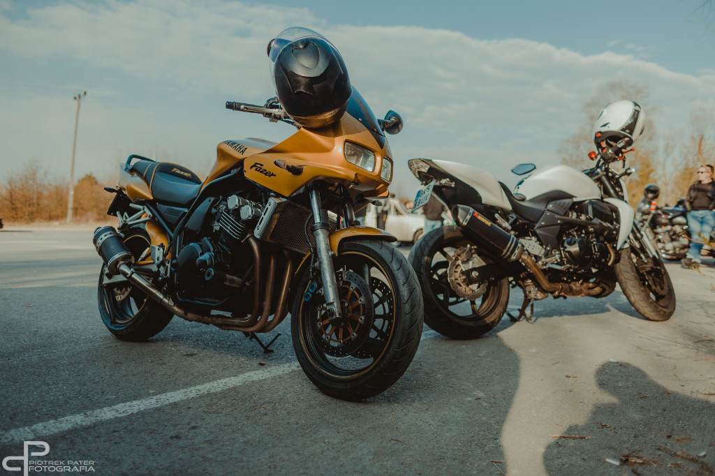 Miłośnicy motoryzacji spotkali się na wielkanocnym V Spocie TKN