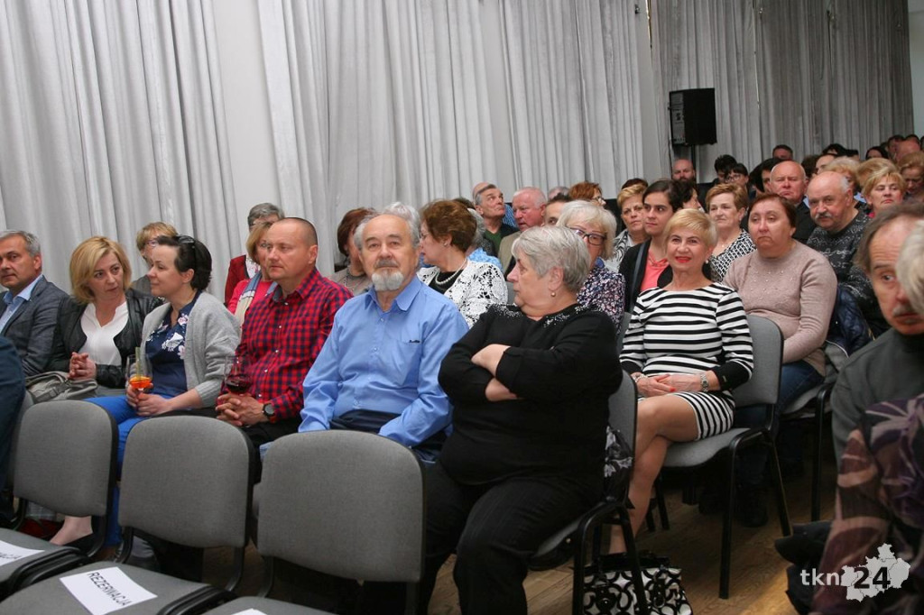 Artur Andrus w Końskich. Sala pękała w szwach! [fotorelacja]