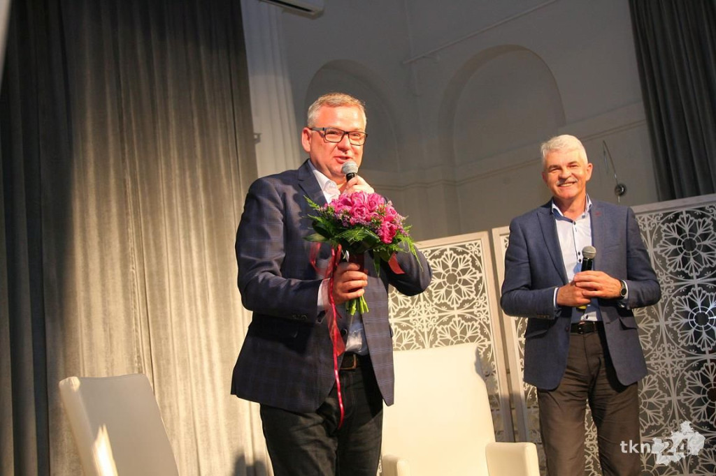 Artur Andrus w Końskich. Sala pękała w szwach! [fotorelacja]