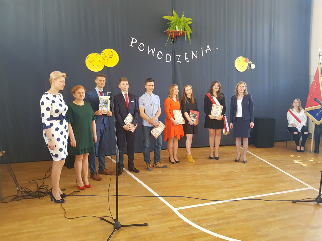 Tegoroczni maturzyści zakończyli rok szkolny [wideo, zdjęcia]