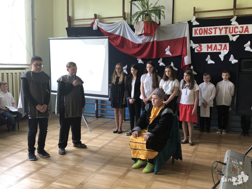 Mała szkoła. Wielki patriotyzm. Akademia 3 Majowa w Gosaniu [wideo, zdjęcia]