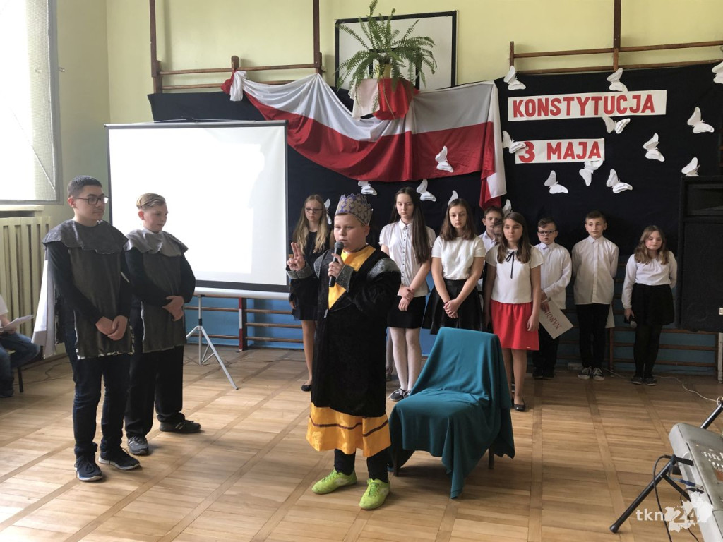 Mała szkoła. Wielki patriotyzm. Akademia 3 Majowa w Gosaniu [wideo, zdjęcia]