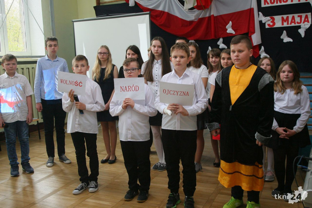 Mała szkoła. Wielki patriotyzm. Akademia 3 Majowa w Gosaniu [wideo, zdjęcia]