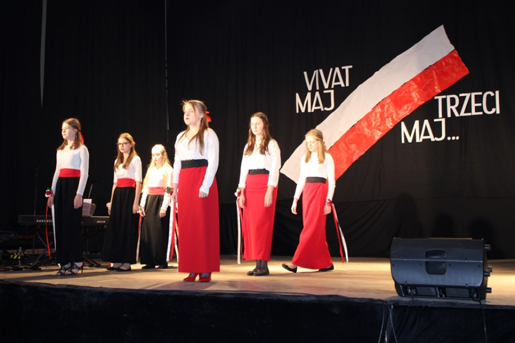 Uroczystości 3 Maja w Stąporkowie [zdjęcia]