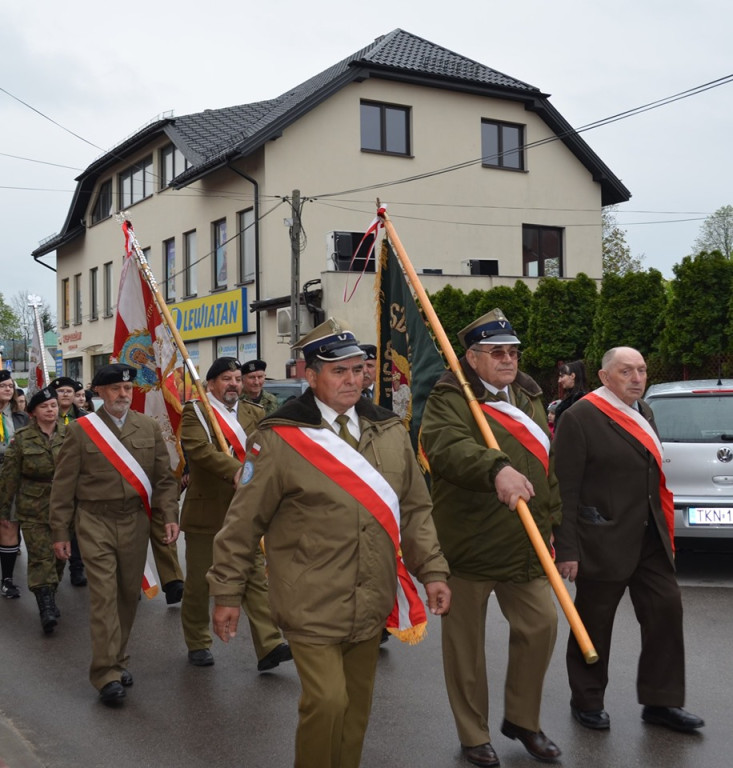 Radoszyce: Msza święta i spotkanie pod pomnikiem na 3 Maja [zdjęcia]