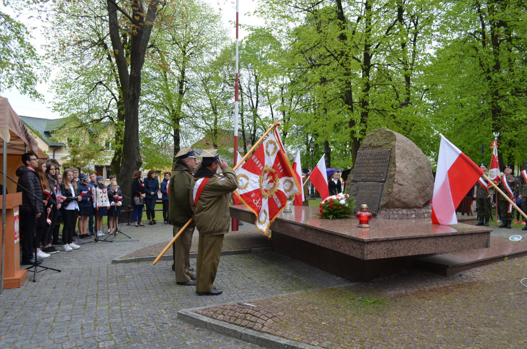 Radoszyce: Msza święta i spotkanie pod pomnikiem na 3 Maja [zdjęcia]