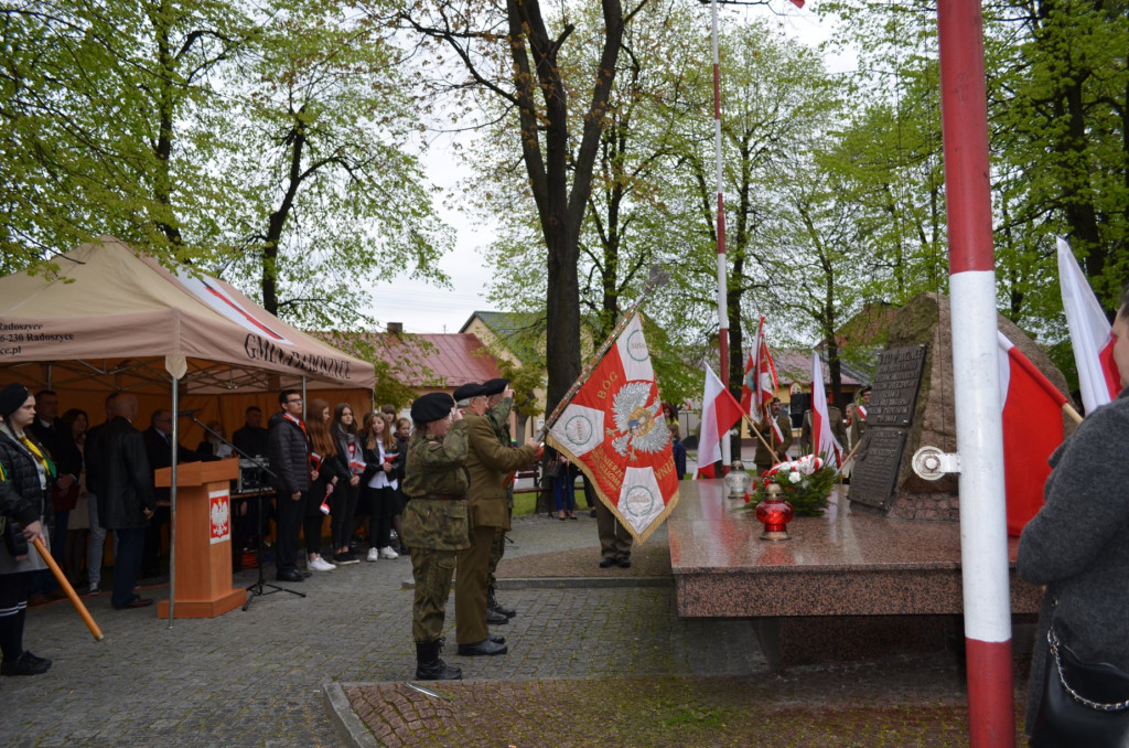 Radoszyce: Msza święta i spotkanie pod pomnikiem na 3 Maja [zdjęcia]