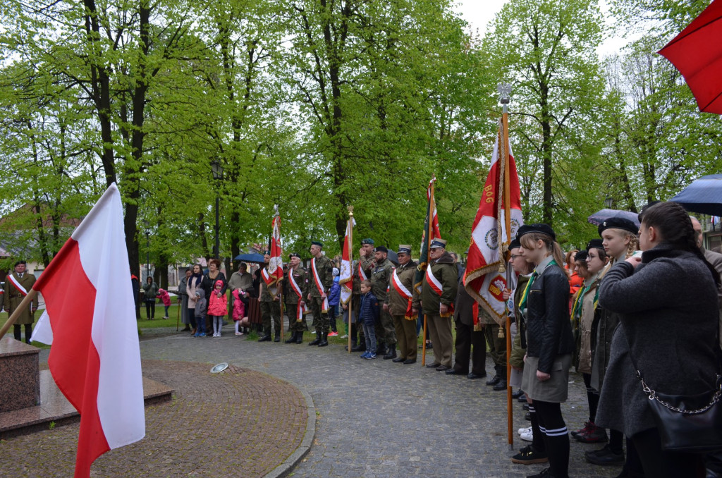 Radoszyce: Msza święta i spotkanie pod pomnikiem na 3 Maja [zdjęcia]