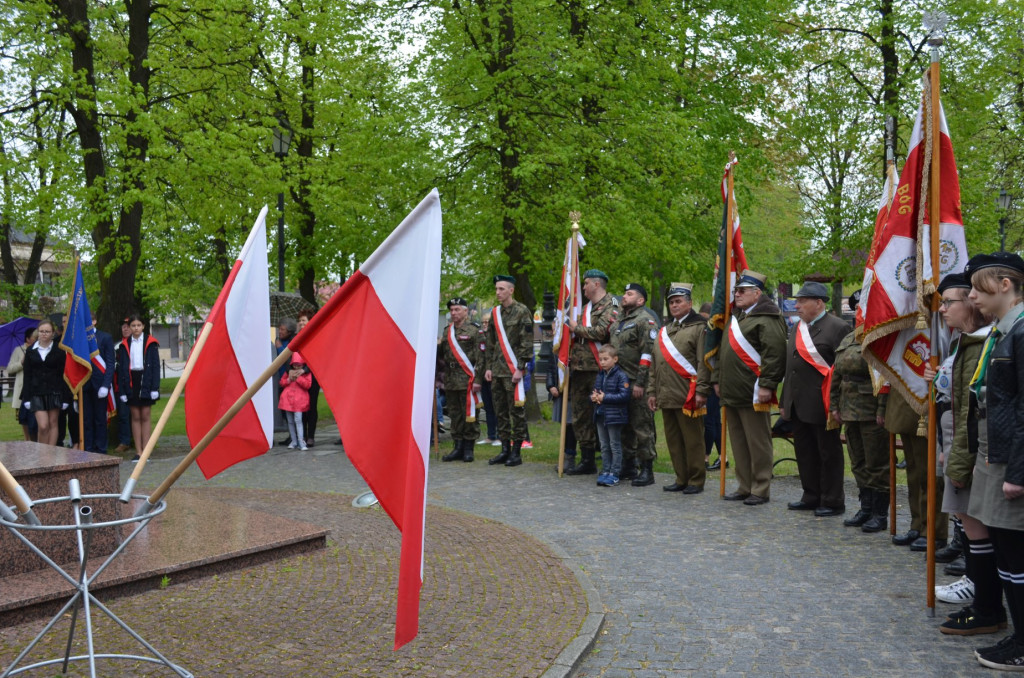 Radoszyce: Msza święta i spotkanie pod pomnikiem na 3 Maja [zdjęcia]