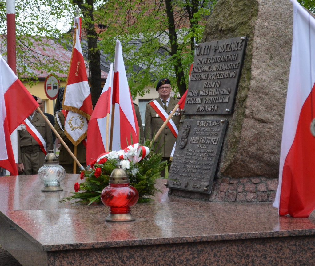 Radoszyce: Msza święta i spotkanie pod pomnikiem na 3 Maja [zdjęcia]