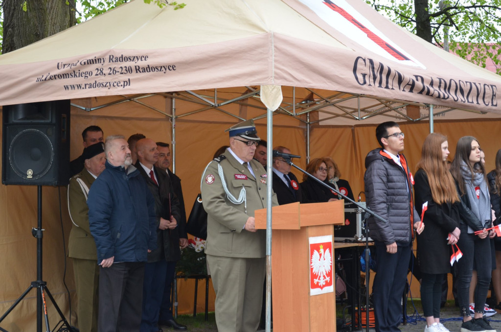 Radoszyce: Msza święta i spotkanie pod pomnikiem na 3 Maja [zdjęcia]