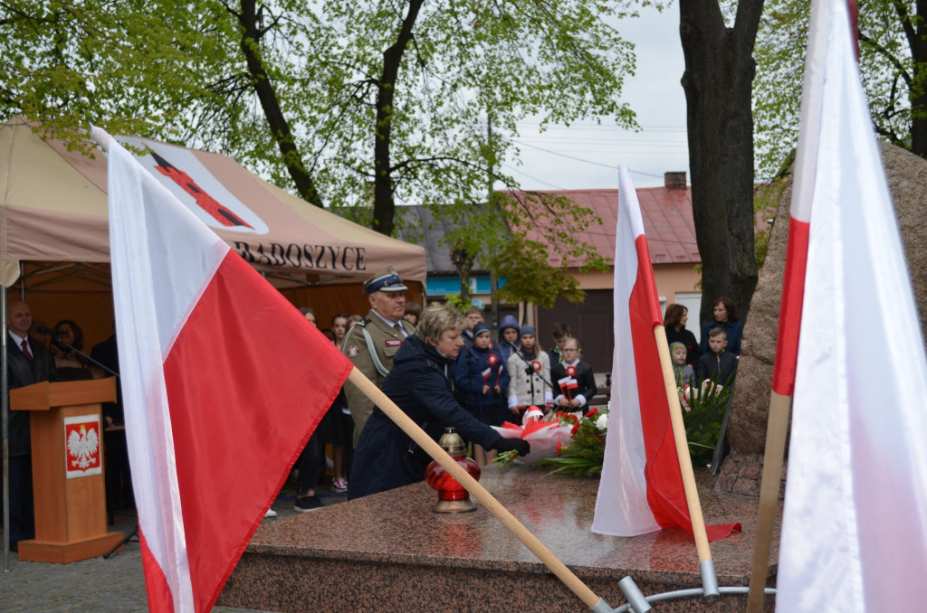 Radoszyce: Msza święta i spotkanie pod pomnikiem na 3 Maja [zdjęcia]