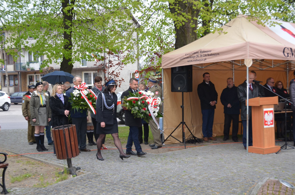 Radoszyce: Msza święta i spotkanie pod pomnikiem na 3 Maja [zdjęcia]