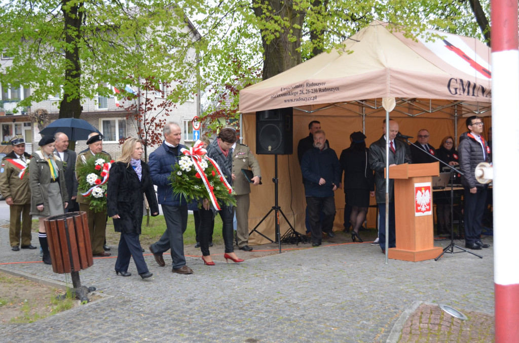 Radoszyce: Msza święta i spotkanie pod pomnikiem na 3 Maja [zdjęcia]