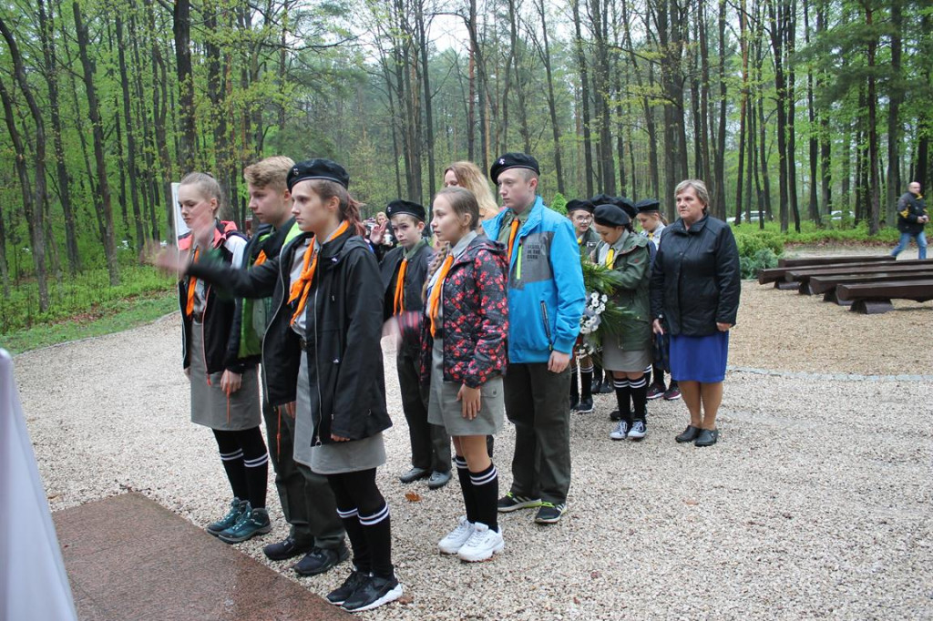 Uczcili 79. rocznicę pacyfikacji Królewca i Adamowa [zdjęcia]