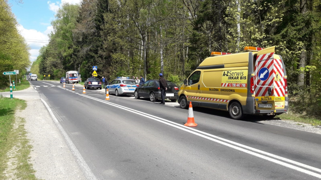 Wypadek w Bębnowie. Jedna osoba w szpitalu [zdjęcia]