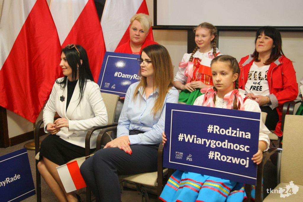 Beata Szydło w Końskich. Zobaczcie mnóstwo zdjęć