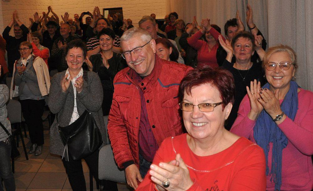 Piątkowy wieczór z szantami w Domu Kultury w Końskich [zdjęcia]