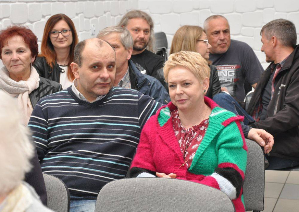 Piątkowy wieczór z szantami w Domu Kultury w Końskich [zdjęcia]