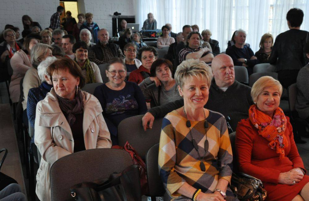 Piątkowy wieczór z szantami w Domu Kultury w Końskich [zdjęcia]